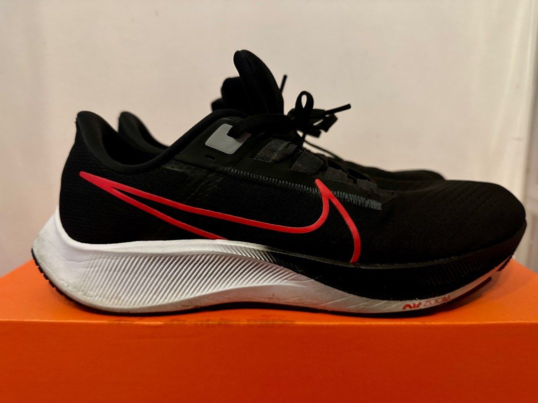 Nike AIR ZOOM PEGASUS 38 Black Red review Evan 01
