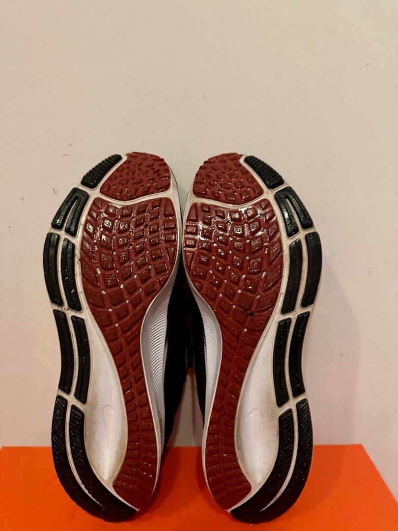 Nike AIR ZOOM PEGASUS 38 Black Red review Evan 02