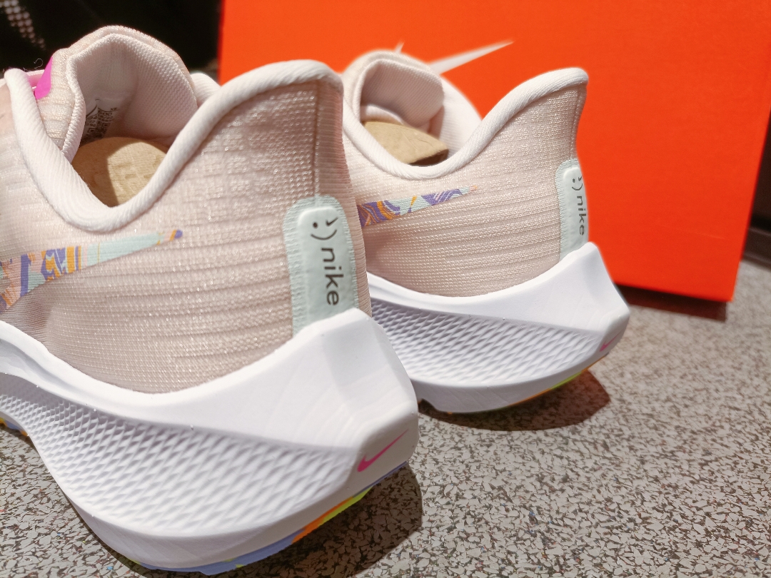 Nike Air Zoom Pegasus 39 Camo pink review Ethan 01