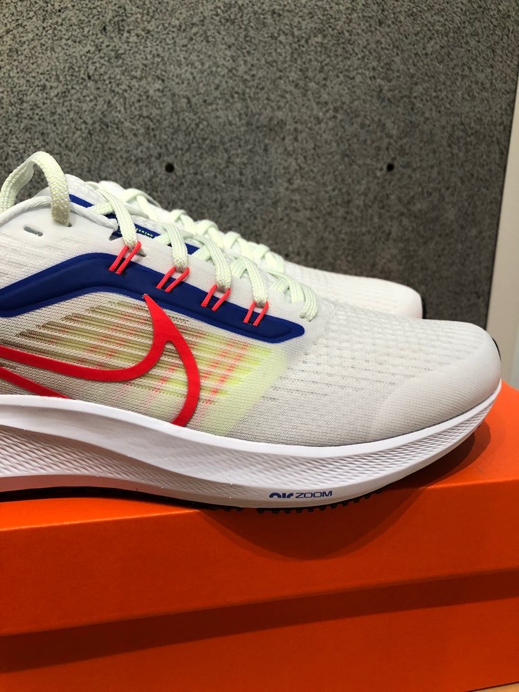 Nike Air Zoom Pegasus 39 White Blue Red-7 review Kevin 02