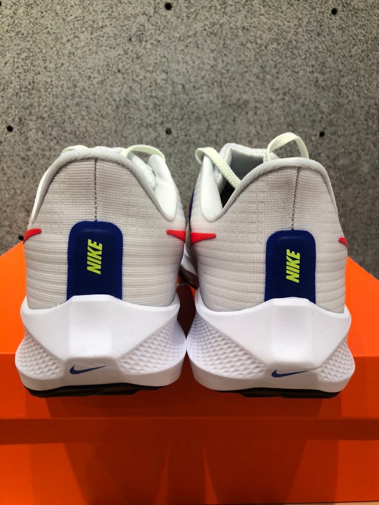 Nike Air Zoom Pegasus 39 White Blue Red-7 review Kevin 04