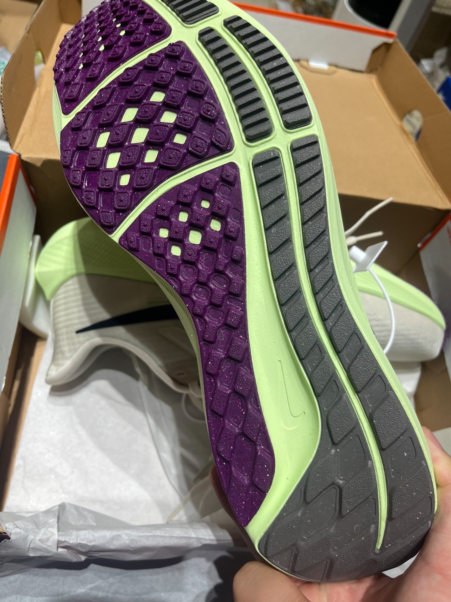 Nike Air Zoom Pegasus 39 Red Plum Barely Volt review Steven 01