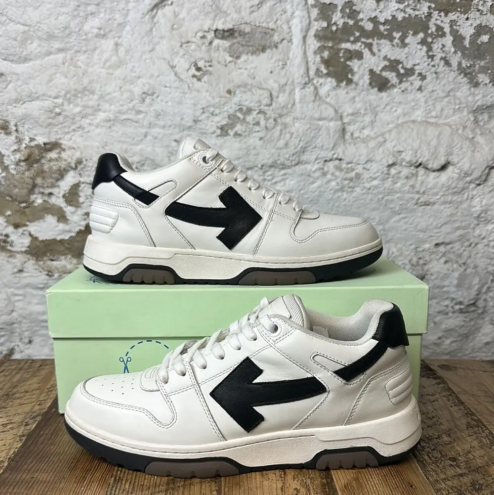 OFF-WHITE Out Of Office White Black review Mark 02