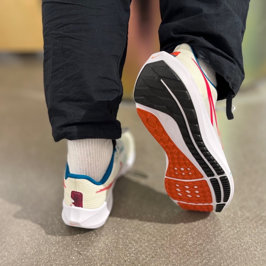 Nike Air Zoom Pegasus 39 White Blue Red review Grace 02