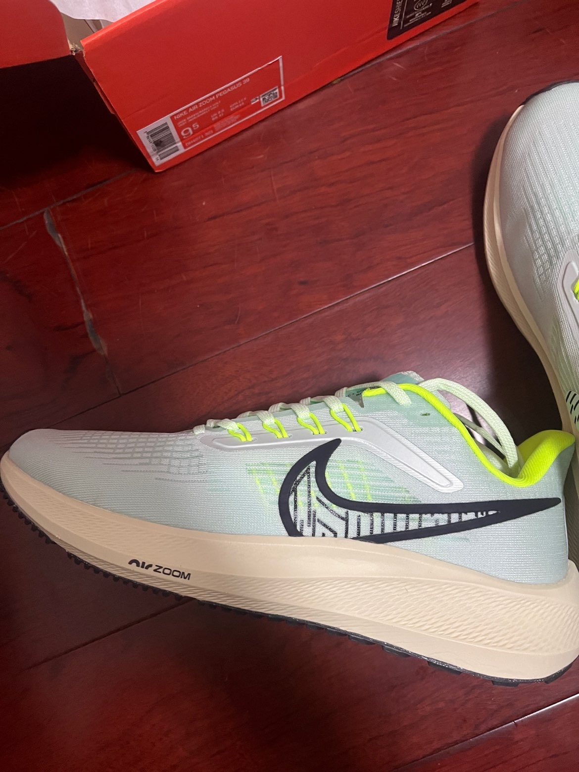 Nike Air Zoom Pegasus 39 Barely Green review Amanda 03