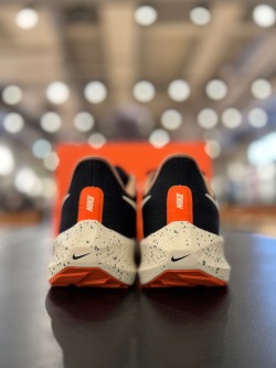 Nike Air Zoom Pegasus 39 Black White Orange review Tyler 01