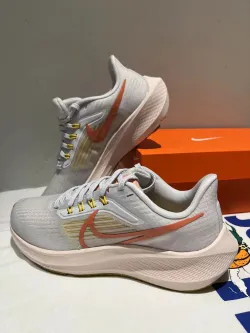 Nike Air Zoom Pegasus 39 Light white pink review Lauren 05