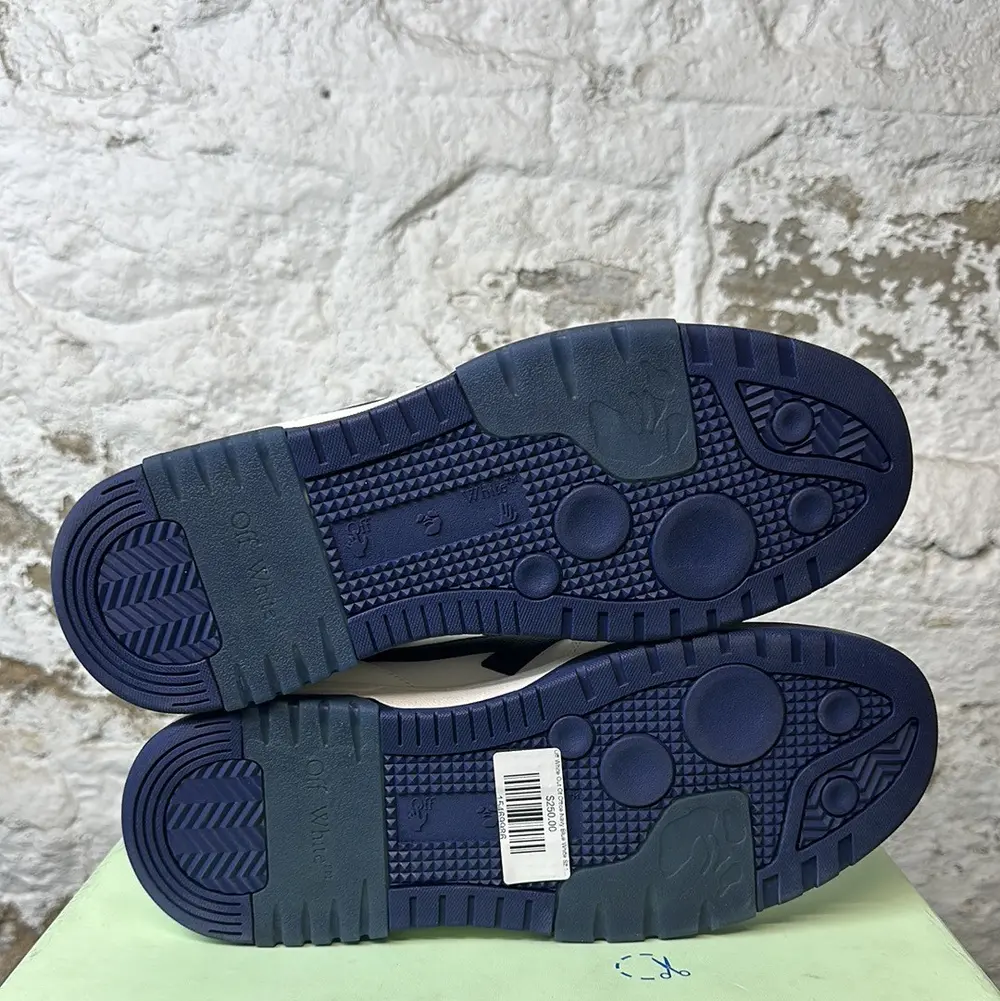 OFF-WHITE Out Of Office Blue White review Alexandra Corena. 01