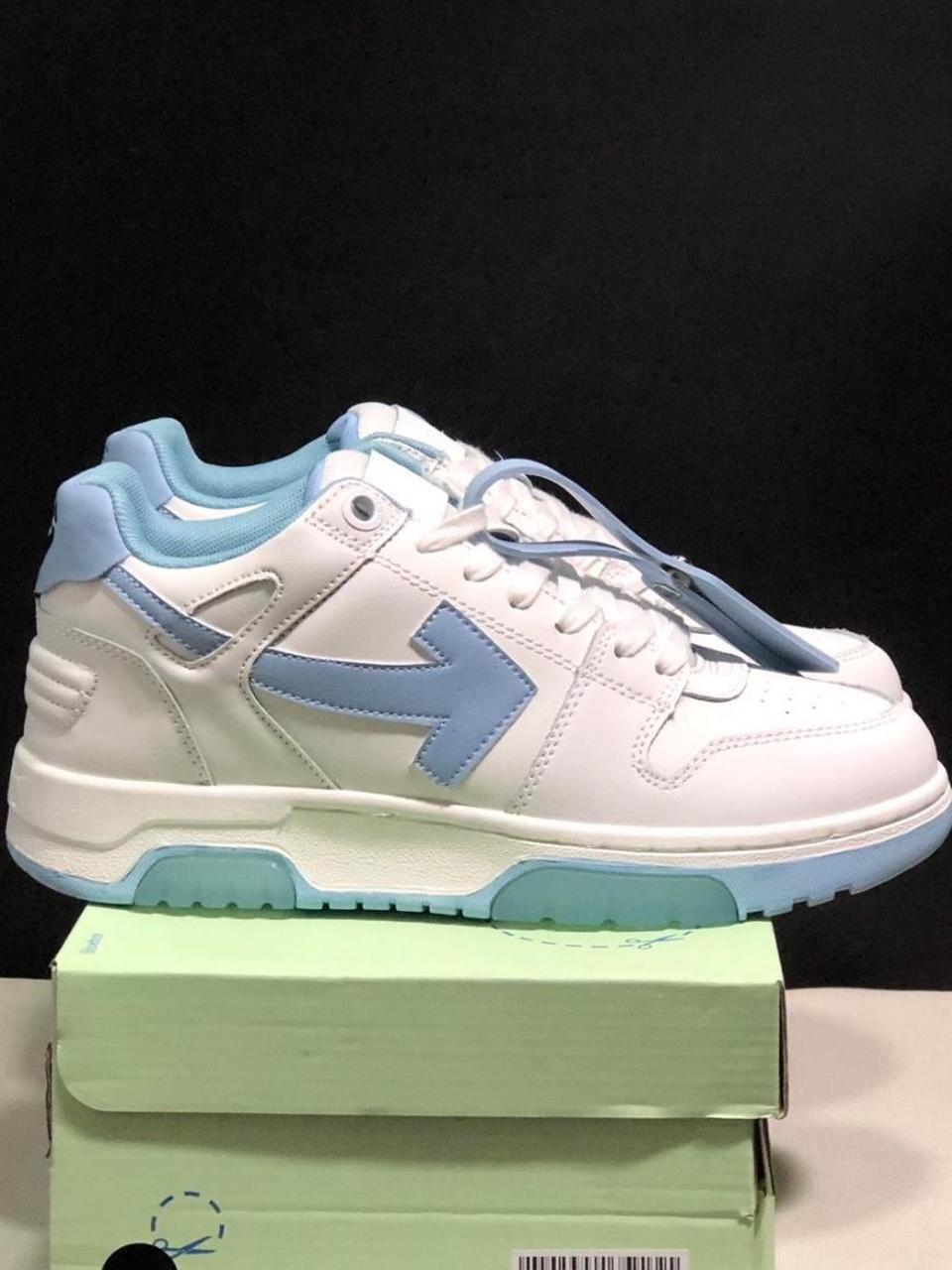OFF-WHITE Out Of Office Sky Blue And White review Gustavo Cardenas 01