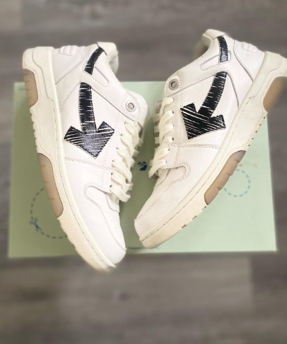 0FF-WHITE Out Of White Black Hook review Brent Penton 01