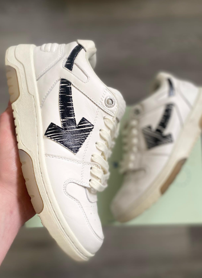 0FF-WHITE Out Of White Black Hook review Brent Penton 02