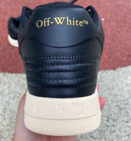 OFF-WHITE Out Of White White Black Round Head review Ruben Ramirez 01