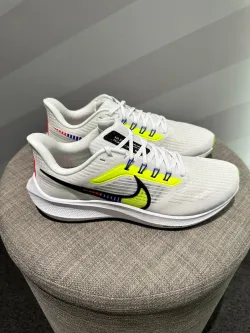 Nike Air Zoom Pegasus 39 Barely White yellow review Ava 02