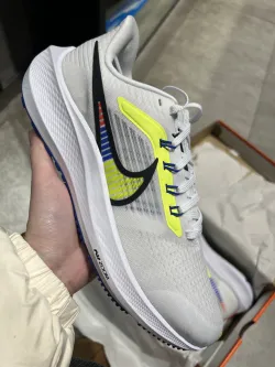 Nike Air Zoom Pegasus 39 Barely White yellow review Charlotte 02
