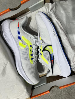 Nike Air Zoom Pegasus 39 Barely White yellow review Amelia