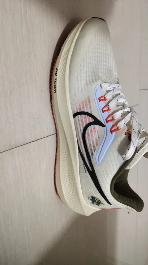 Nike Air Zoom Pegasus 39 Barely White Pink Blue review 