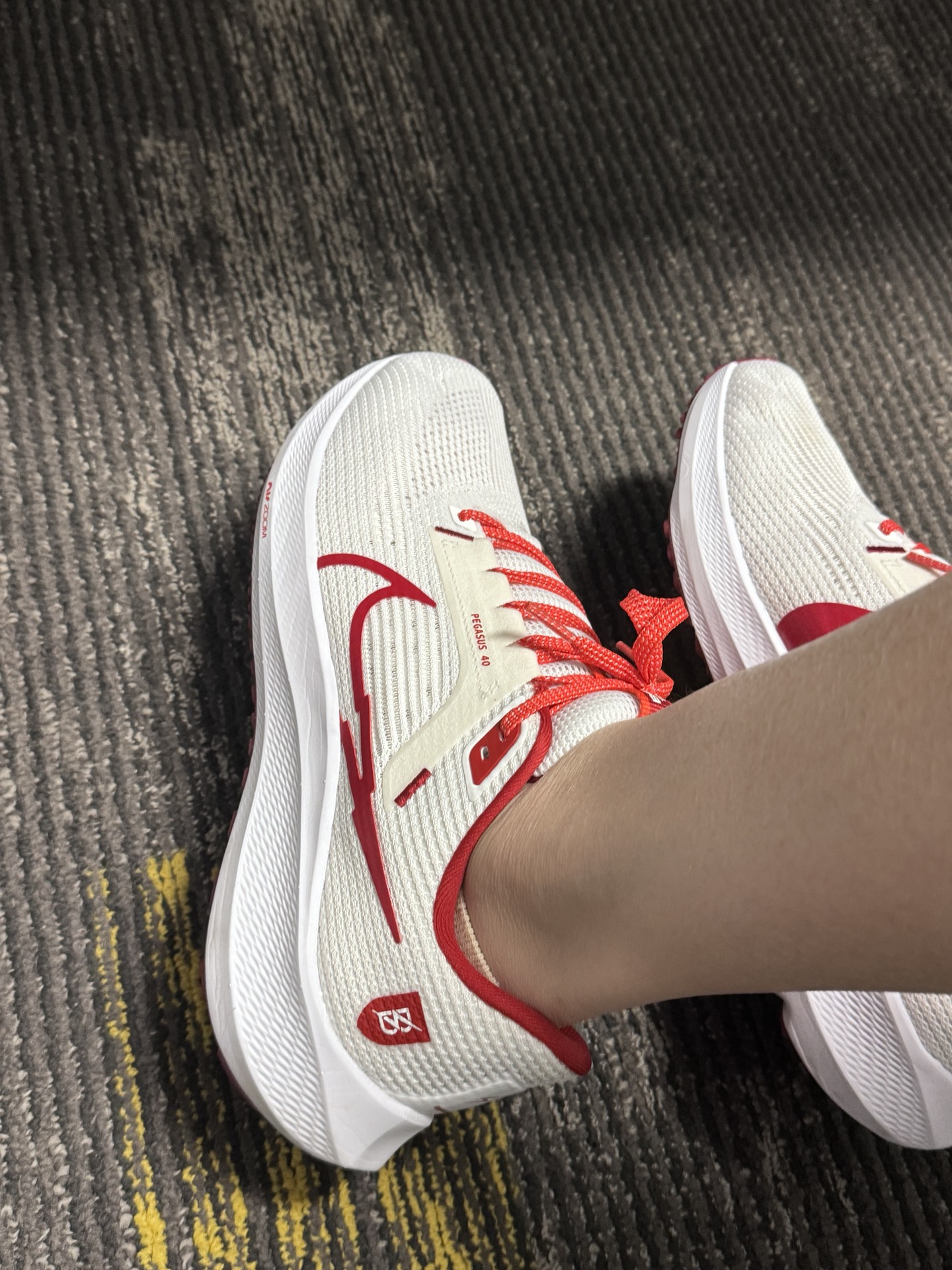 Nike Air Zoom Pegasus 40 White Red review Morgan 01