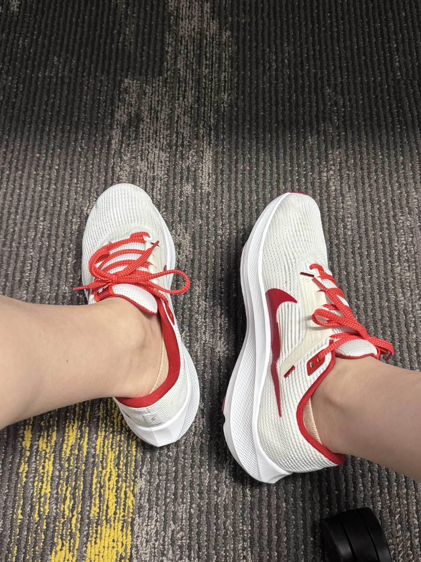 Nike Air Zoom Pegasus 40 White Red review Morgan 03
