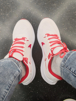 Nike Air Zoom Pegasus 40 White Red review Taylor 03