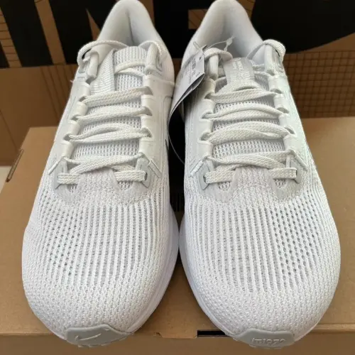 Nike Air Zoom Pegasus 40 Silver review 