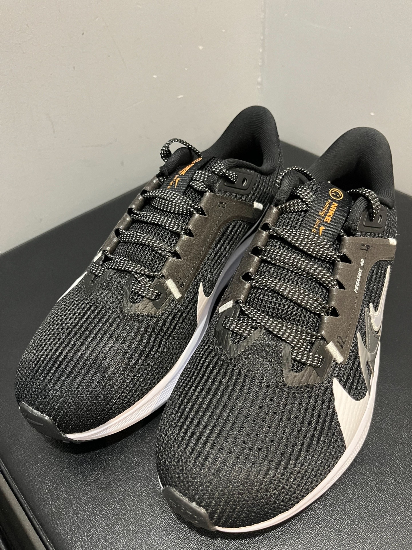Nike Air Zoom Pegasus 40 Black and White Three Hooks review Bailey 04