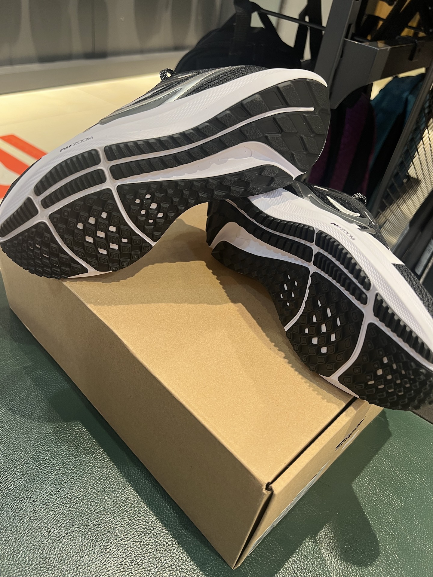 Nike Air Zoom Pegasus 40 Black and White Three Hooks review Jordan 04