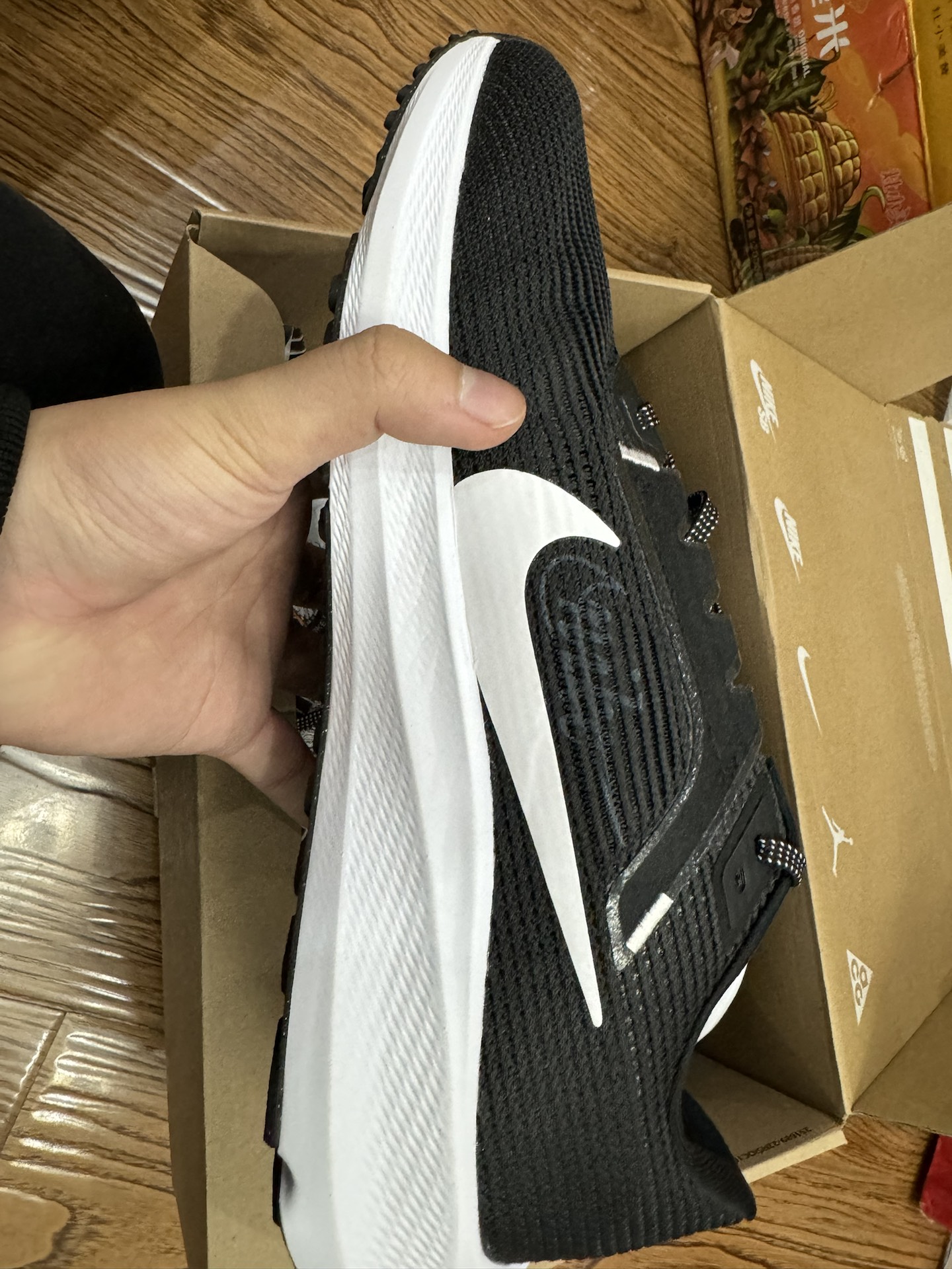 Nike Air Zoom Pegasus 40 Black and White Three Hooks review Casey 02