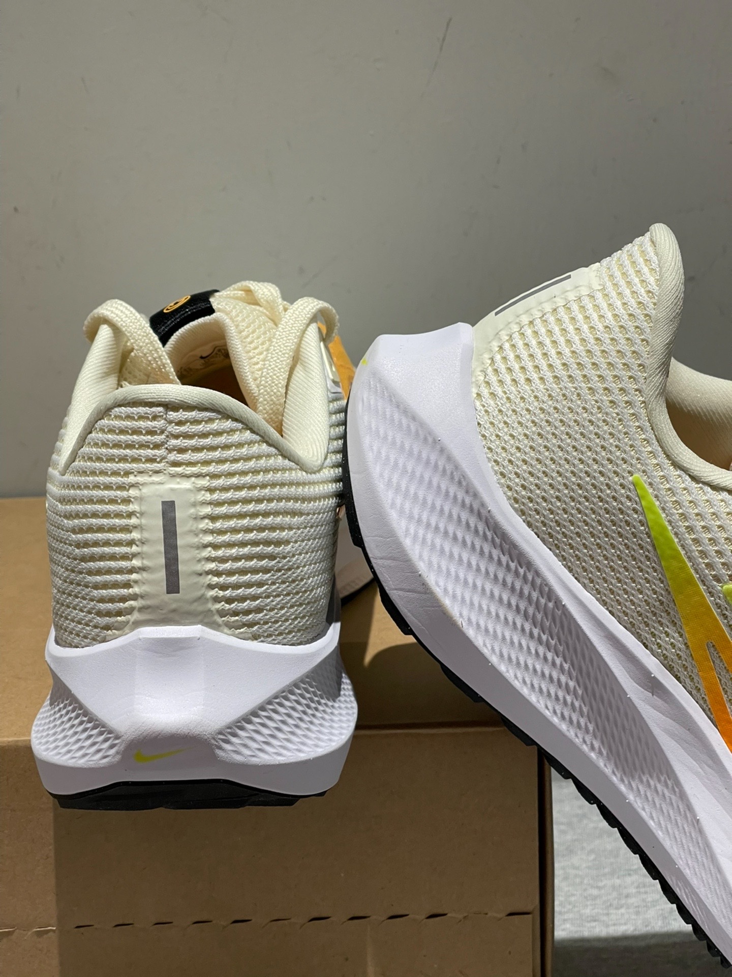 Nike Air Zoom Pegasus 40 White Yellow review Morgan 01