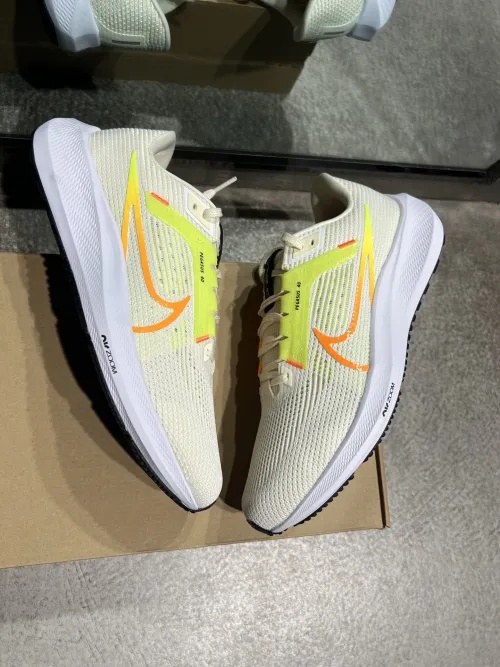 Nike Air Zoom Pegasus 40 White Yellow review 