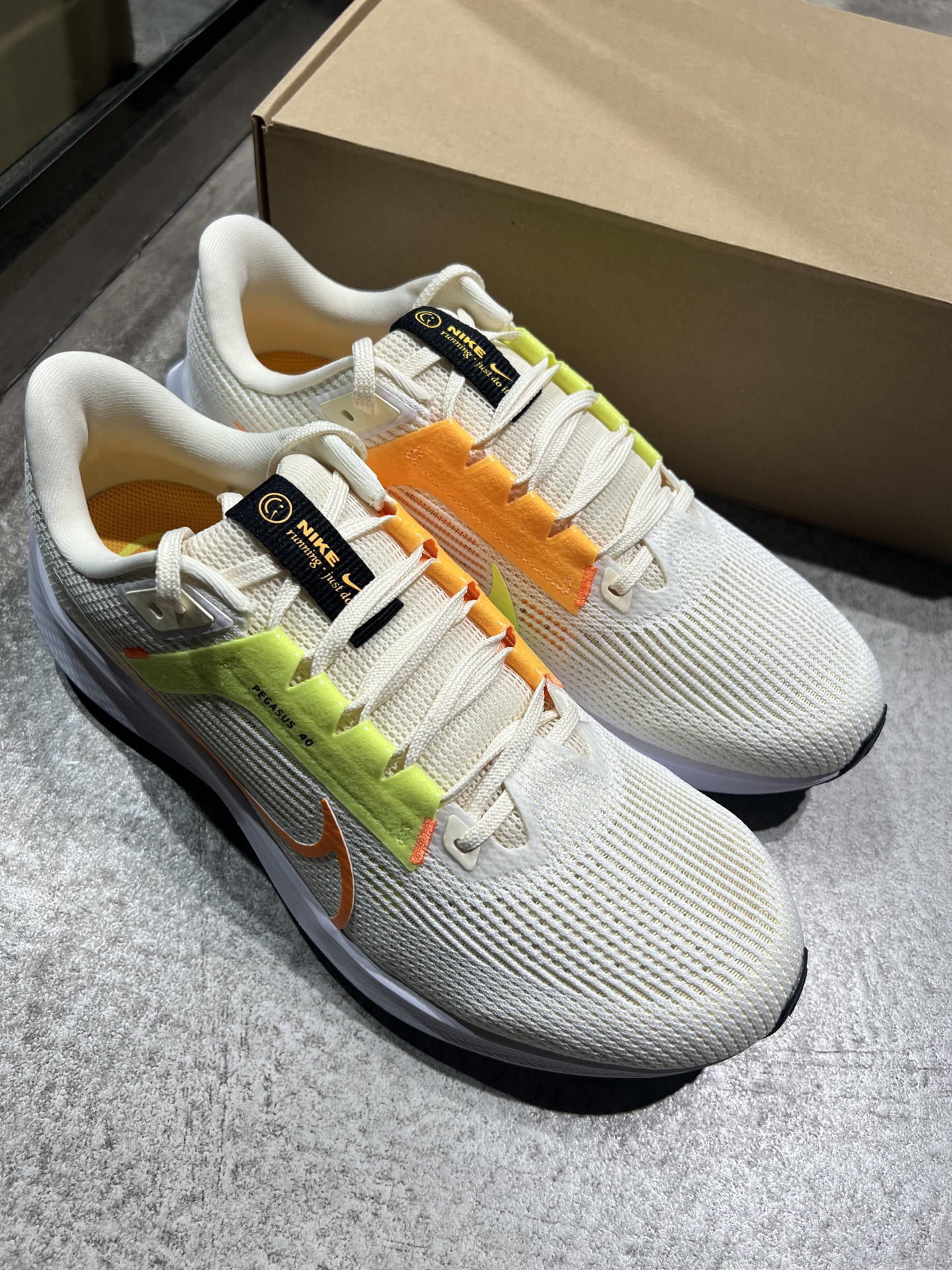 Nike Air Zoom Pegasus 40 White Yellow review Taylor 02