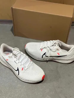 Nike Air Zoom Pegasus 40 White Orange review Morgan 02