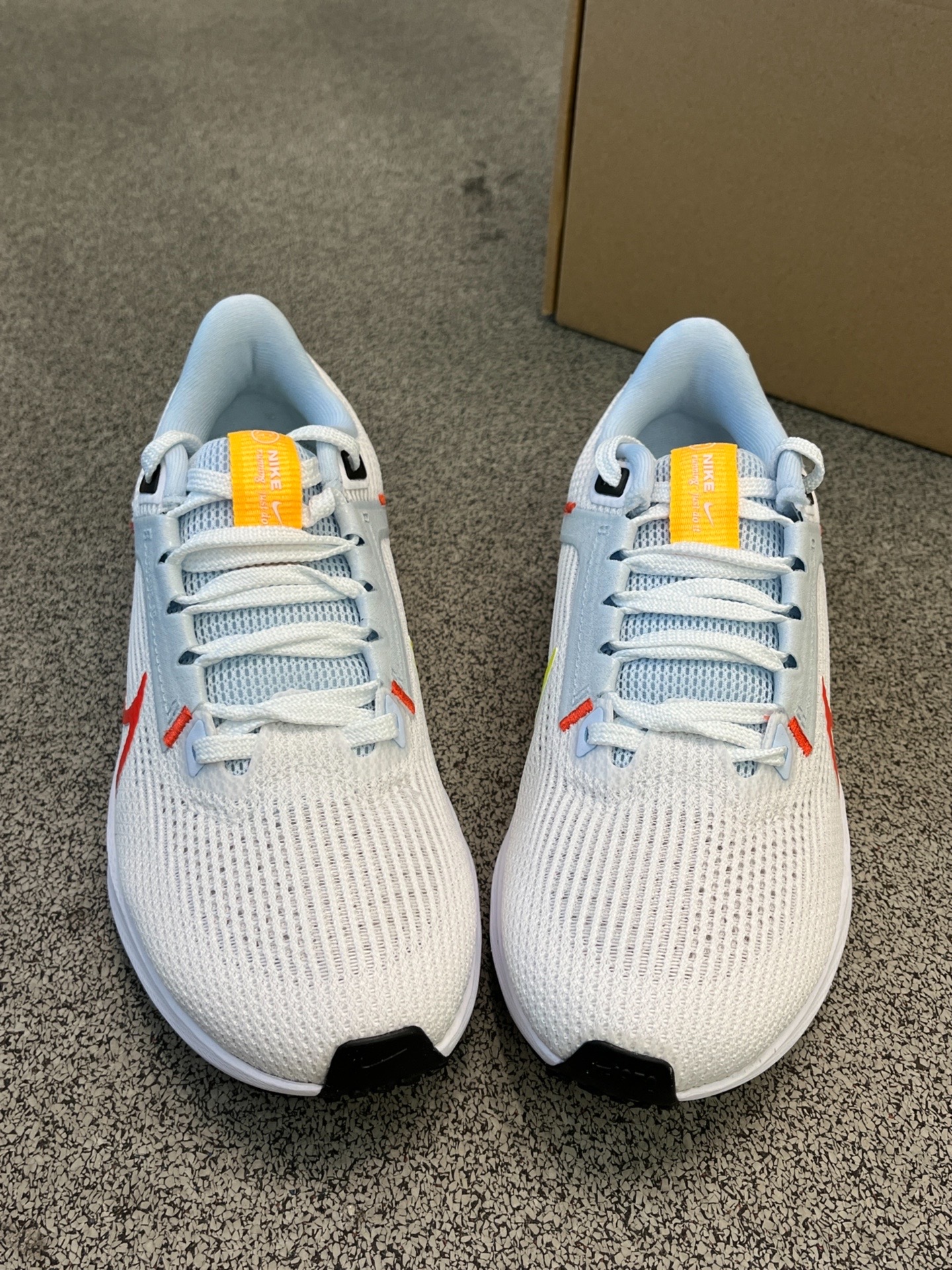 Nike Air Zoom Pegasus 40 White Blue Orange review Cameron 02