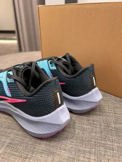 Nike Air Zoom Pegasus 40 Black Pink Blue review Jamie 02