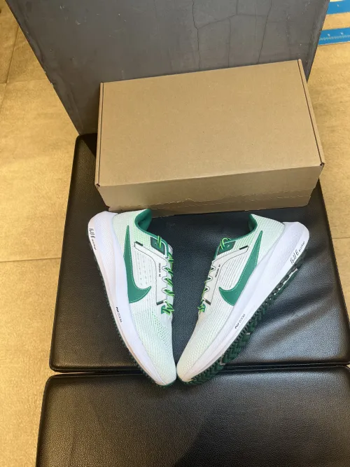Nike Air Zoom Pegasus 40 White Green review 