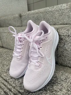 Nike Air Zoom Pegasus 40 Pink White review Casey 02