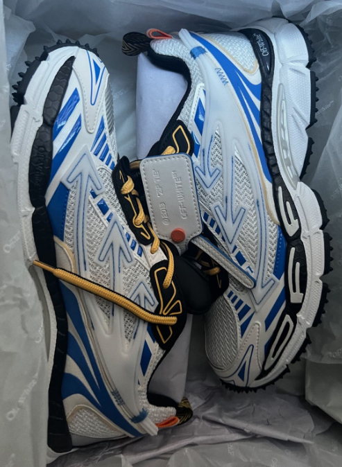 OFF-WHITE Out Of Light Blue and White review Nique