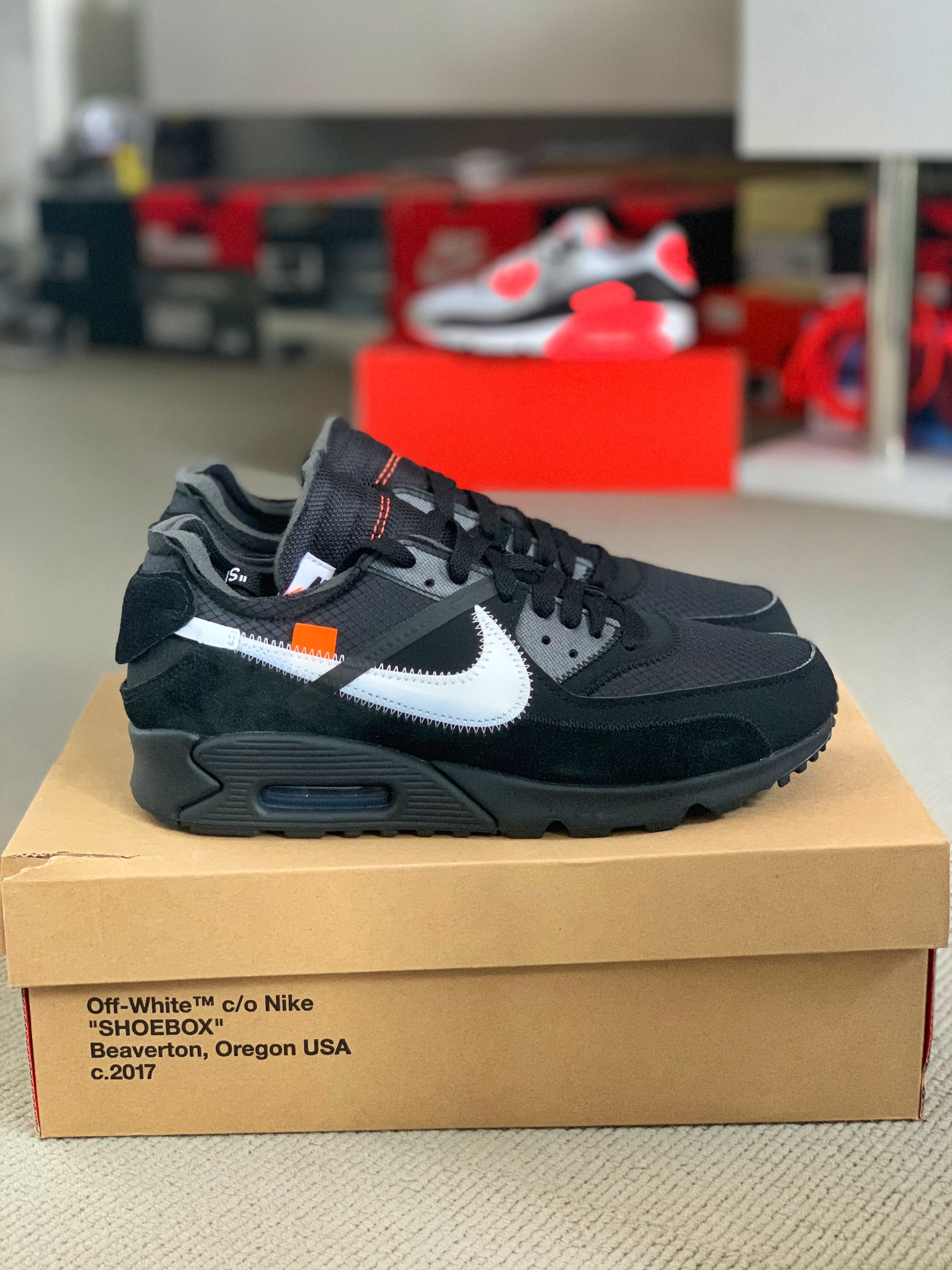 Off-White x Nike Air Max 90 All Black review Pat