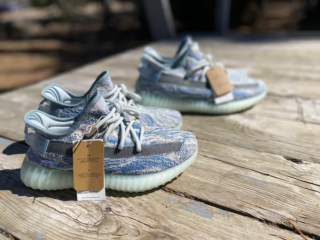 AH Adidas Yeezy Boost 350 V2 Sky Blue review Jolie66 02