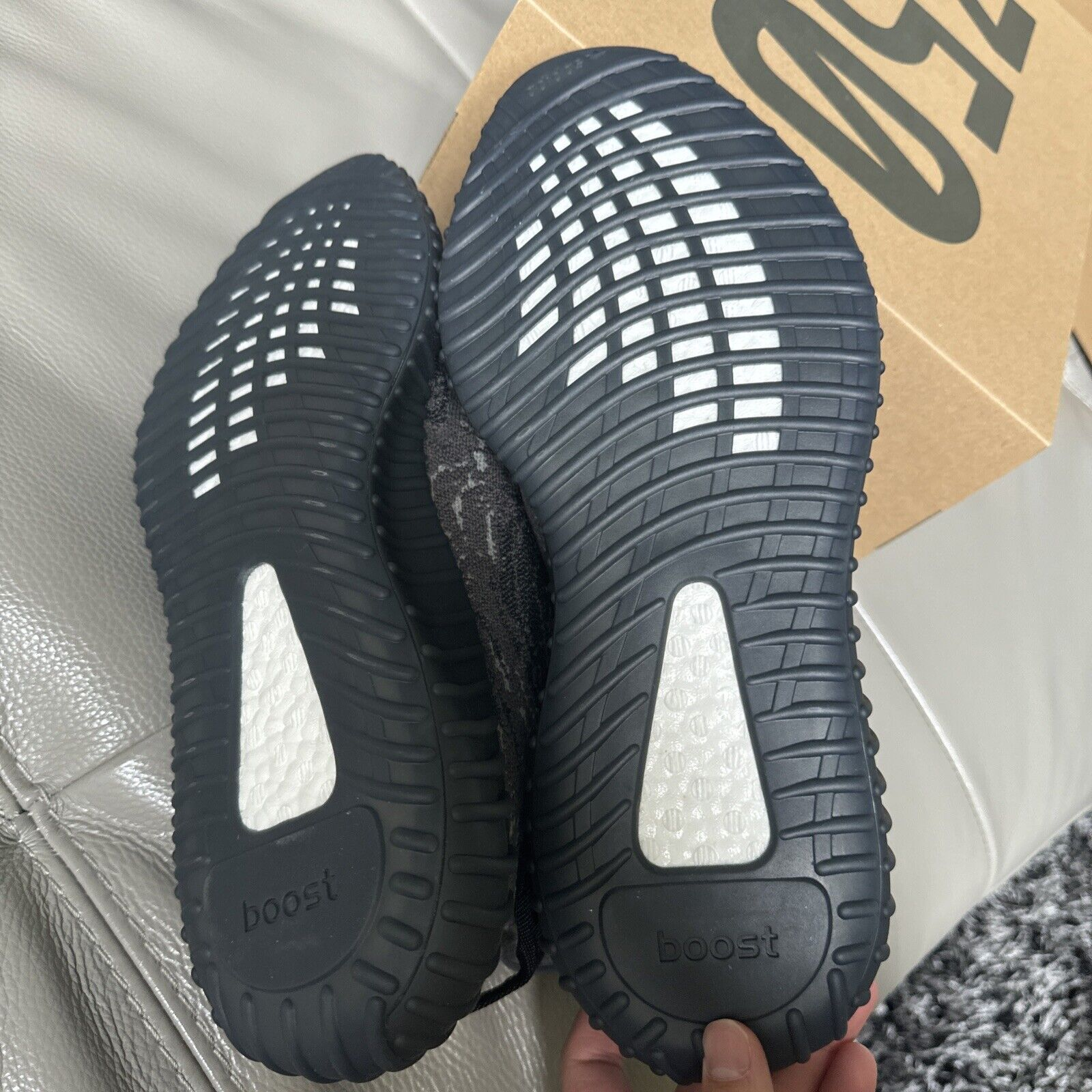 AH Adidas Yeezy 350 V2 Dark Salt review Seoyoung 02