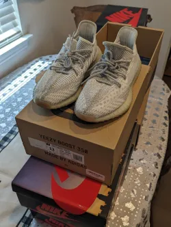  HK Adidas Yeezy Boost 350 V2 “Yeshaya”Real Boost review Desmond 02