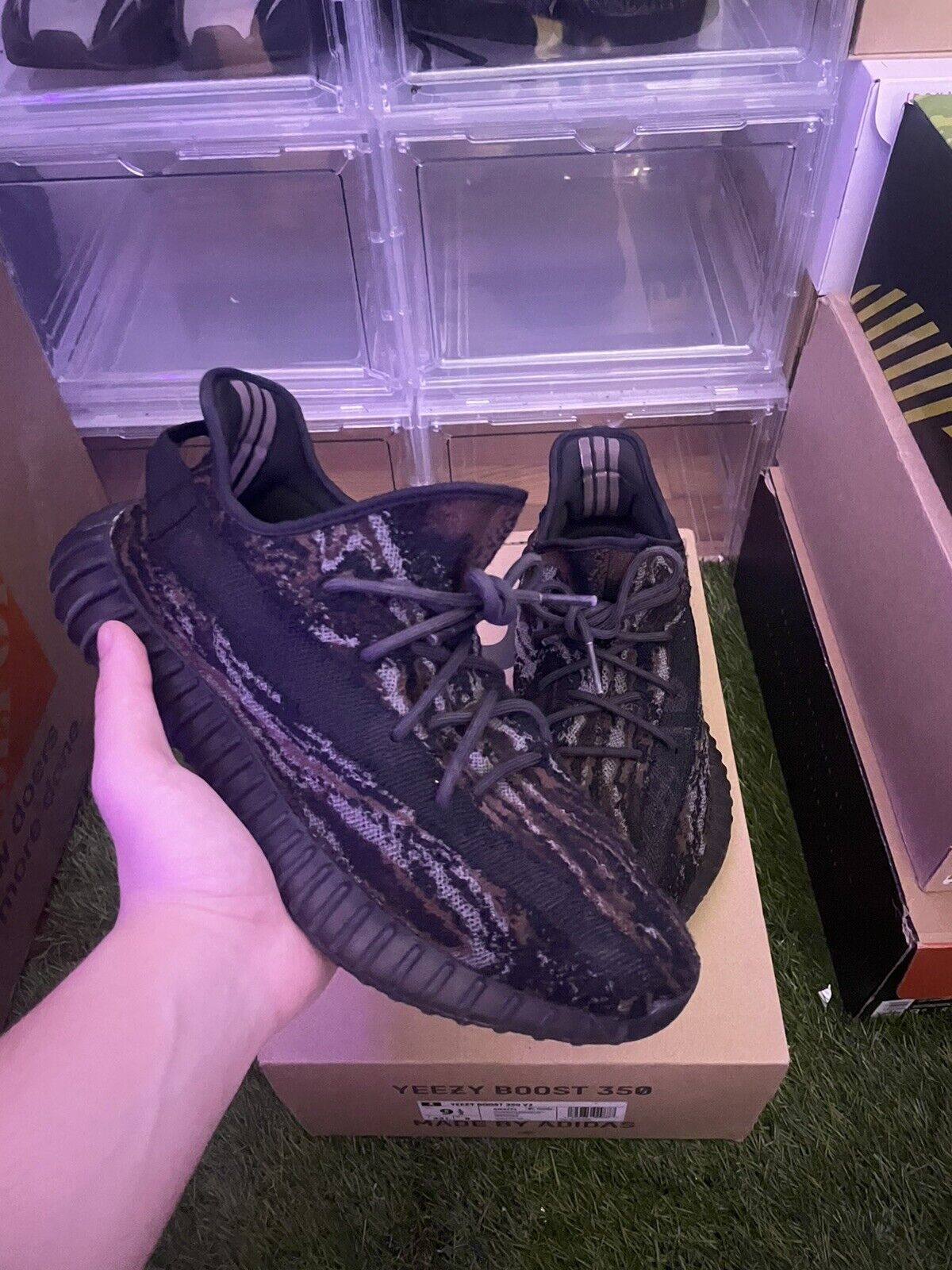 AH Adidas Yeezy Boost 350 V2 MX Rock review Reyes