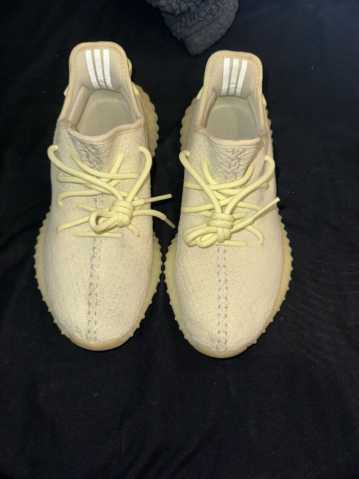 HK Adidas Yeezy Boost 350 V2  "Butter” review Mr crabs 02