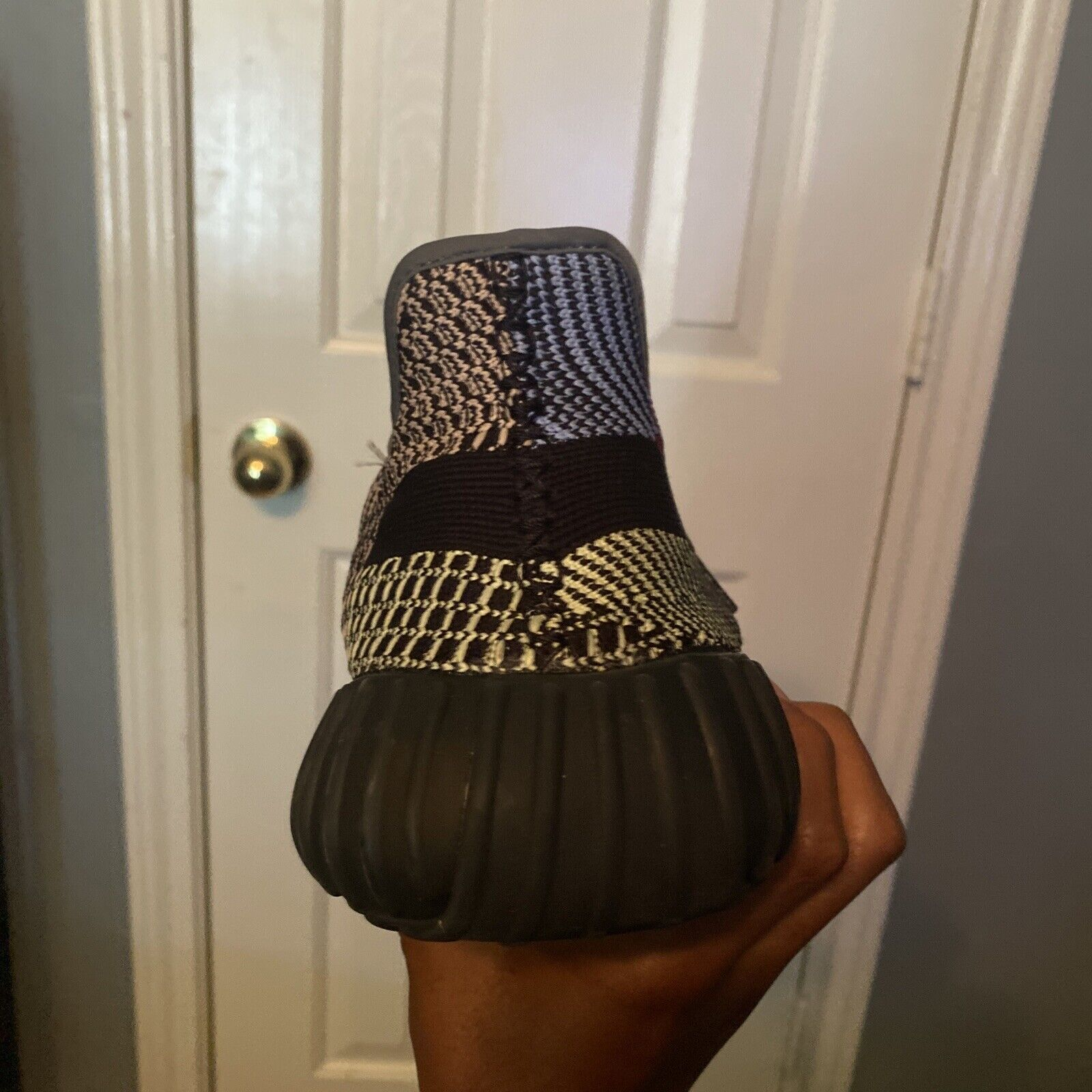 HK Adidas Yeezy Boost 350 V2 “Yecheil Reflective review Yurizan 03