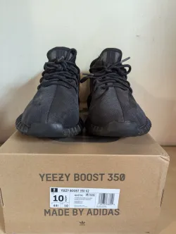 AH Adidas Yeezy Boost 350 V2 Mono Cinder review Charles Graham 01