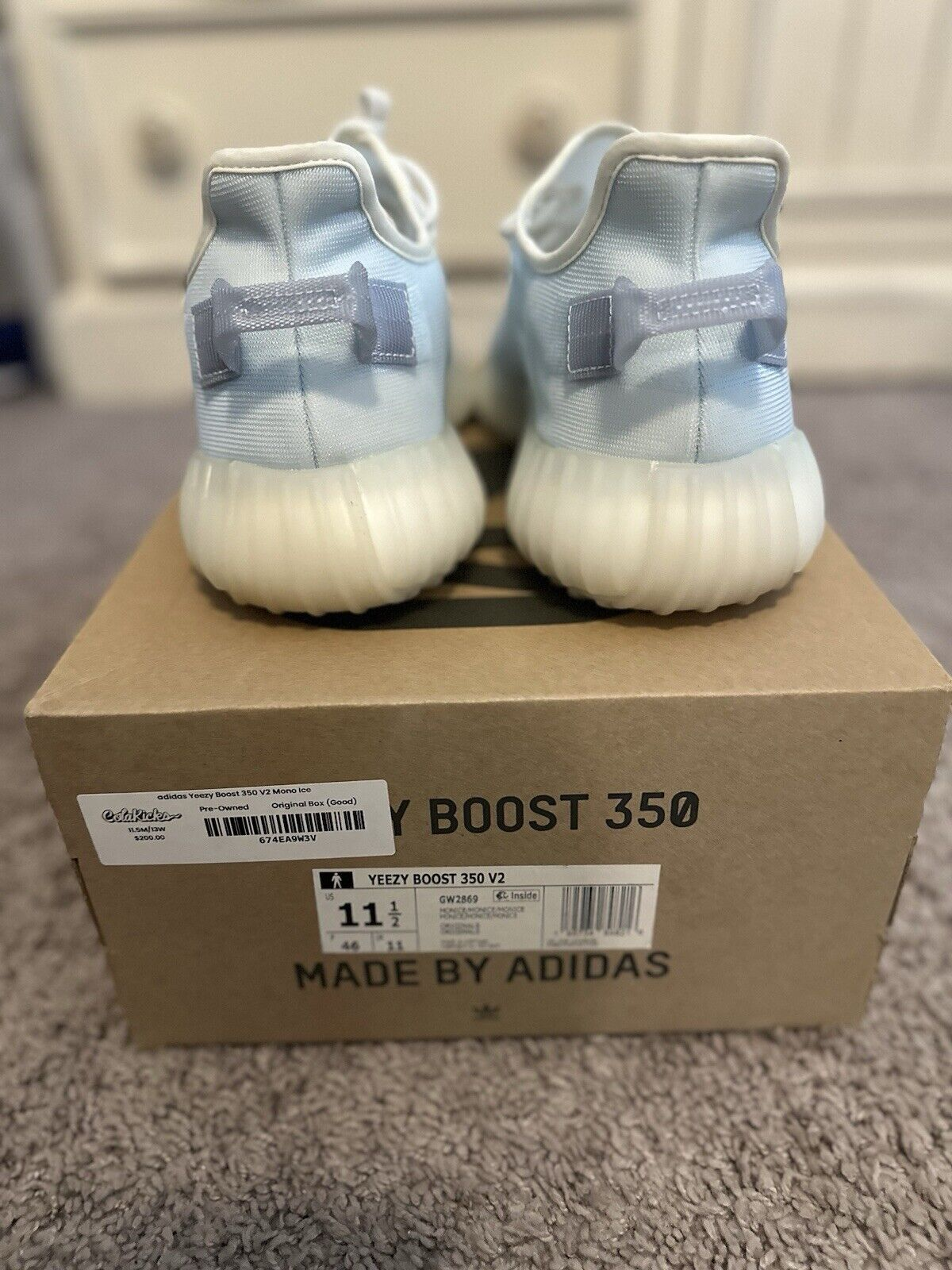 AH Adidas Yeezy Boost 350 V2 Mono Ice review Michelle cote 01
