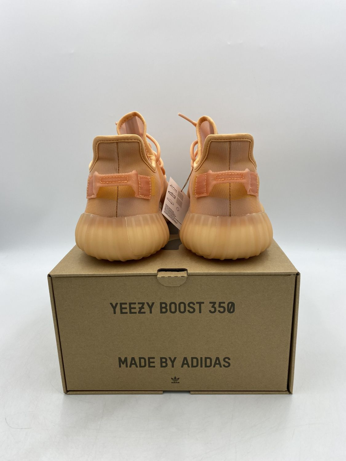 AH Adidas Yeezy Boost 350 V2 review Odelmis 01