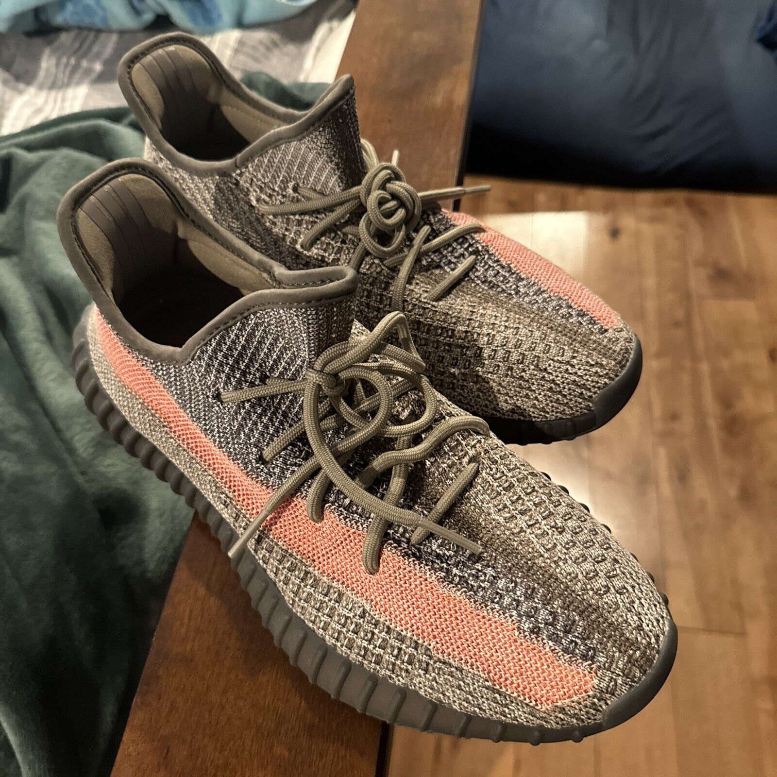 AH Adidas Yeezy Boost 350 V2 “Ash Stone” review Marcela 01