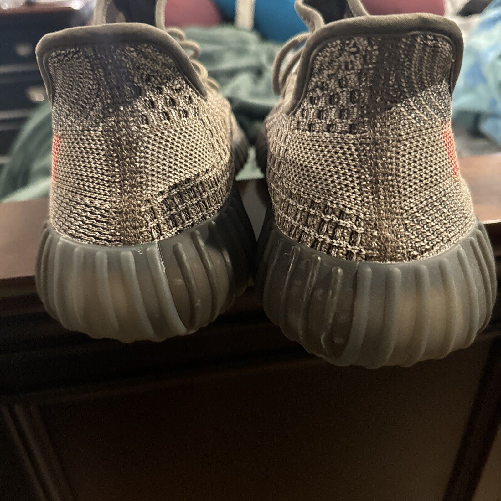 AH Adidas Yeezy Boost 350 V2 “Ash Stone” review Marcela 02