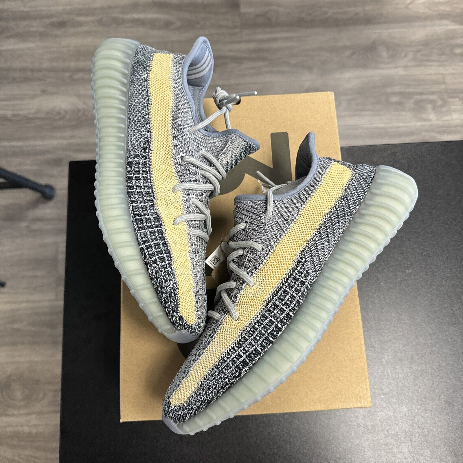 AH Adidas Yeezy Boost 350 V2 “Ash Blue” review Jenna 02