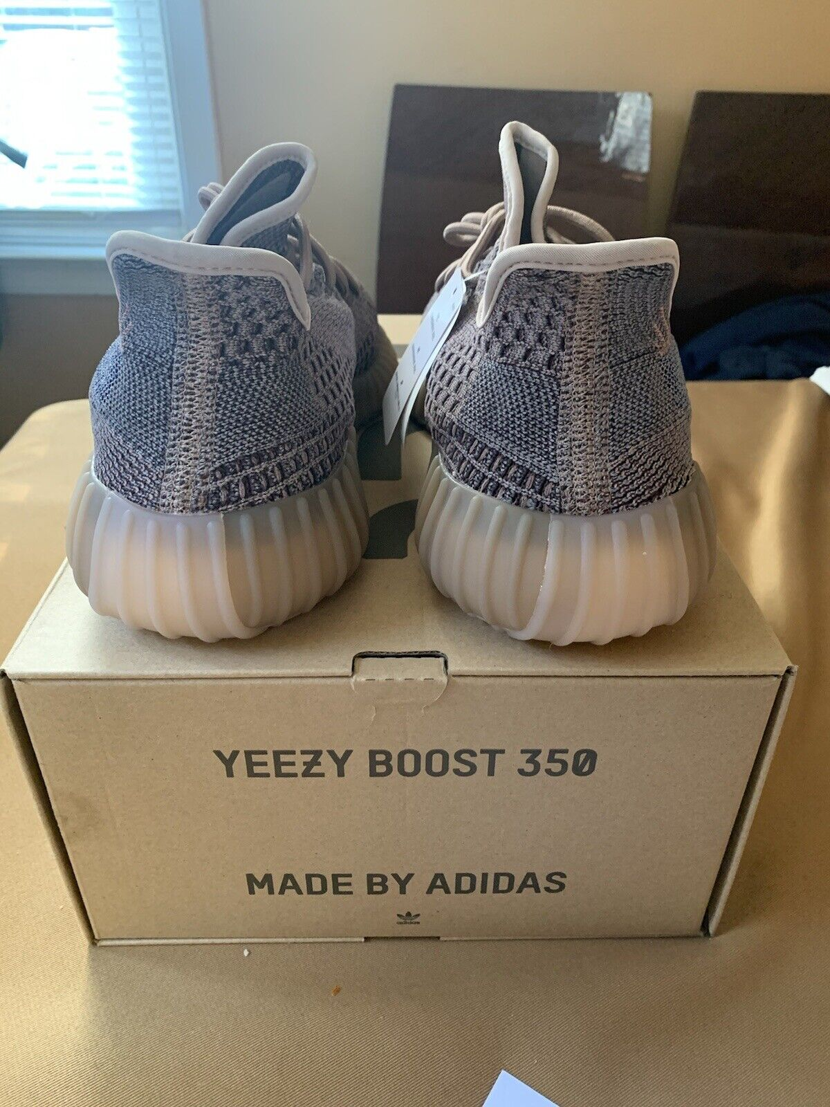 AH Adidas Yeezy Boost 350 V2 “YECHER” review Jeannolin 03